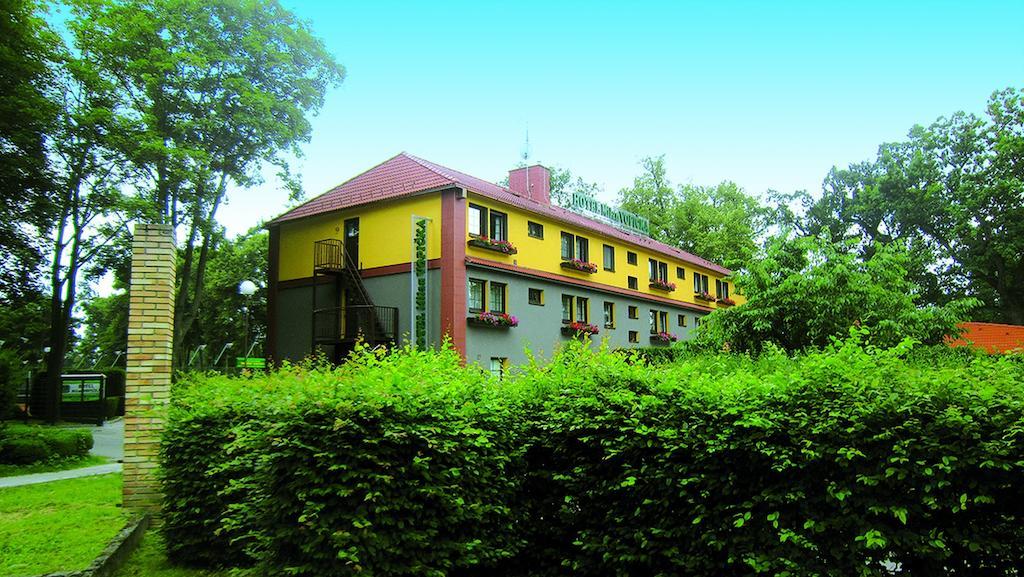 Hotel Milan Vopicka Hluboká nad Vltavou Extérieur photo