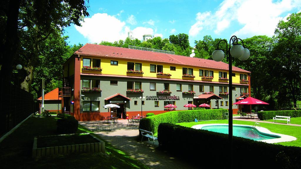 Hotel Milan Vopicka Hluboká nad Vltavou Extérieur photo